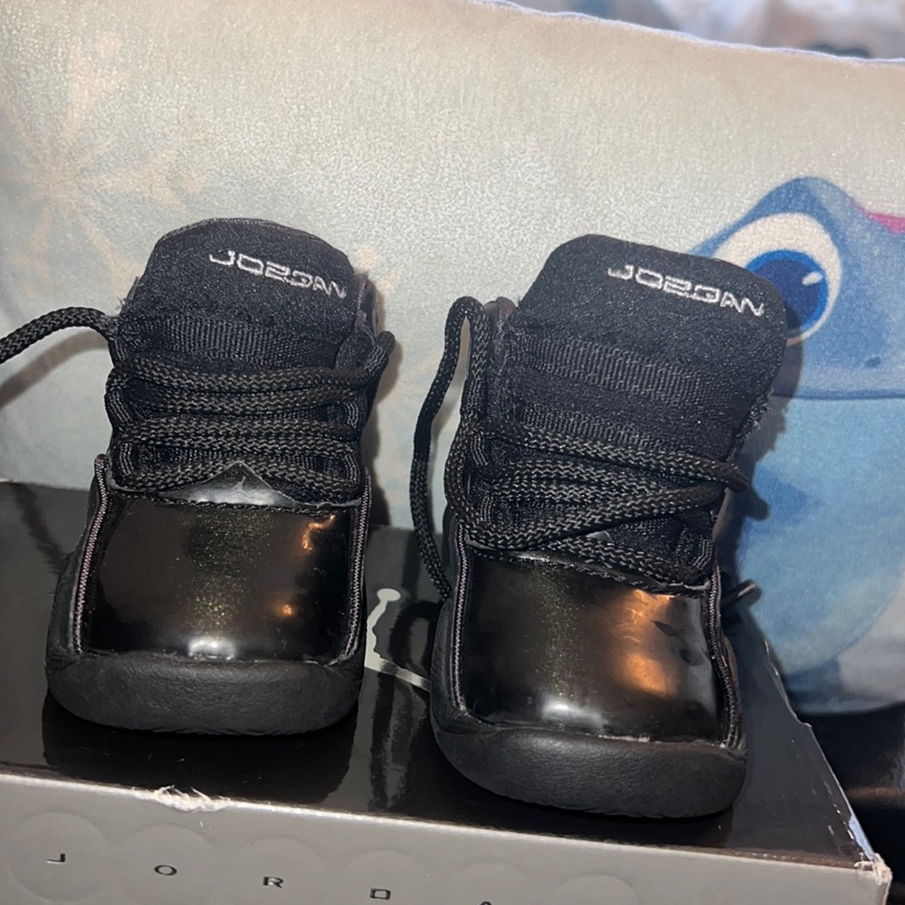 Jordan  unisex black